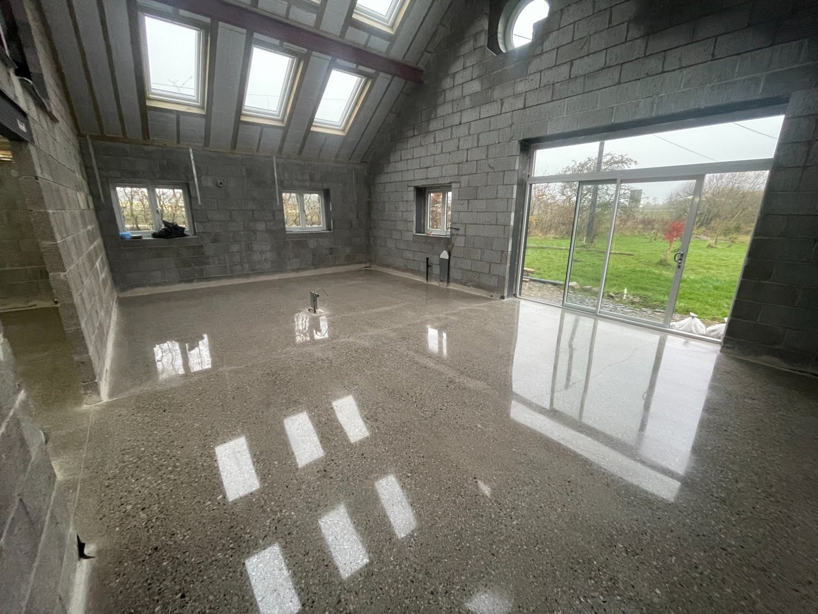 Full aggregate 3500g natural finish